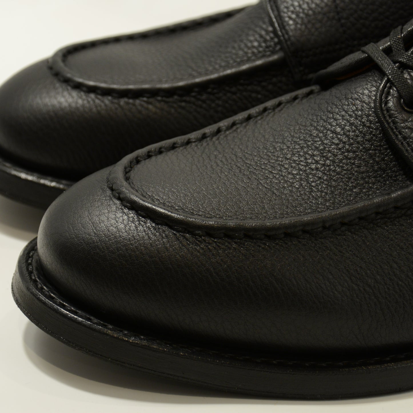 #15078WE HEAVY STITCHING MOC TOE EMBOSS BLACK