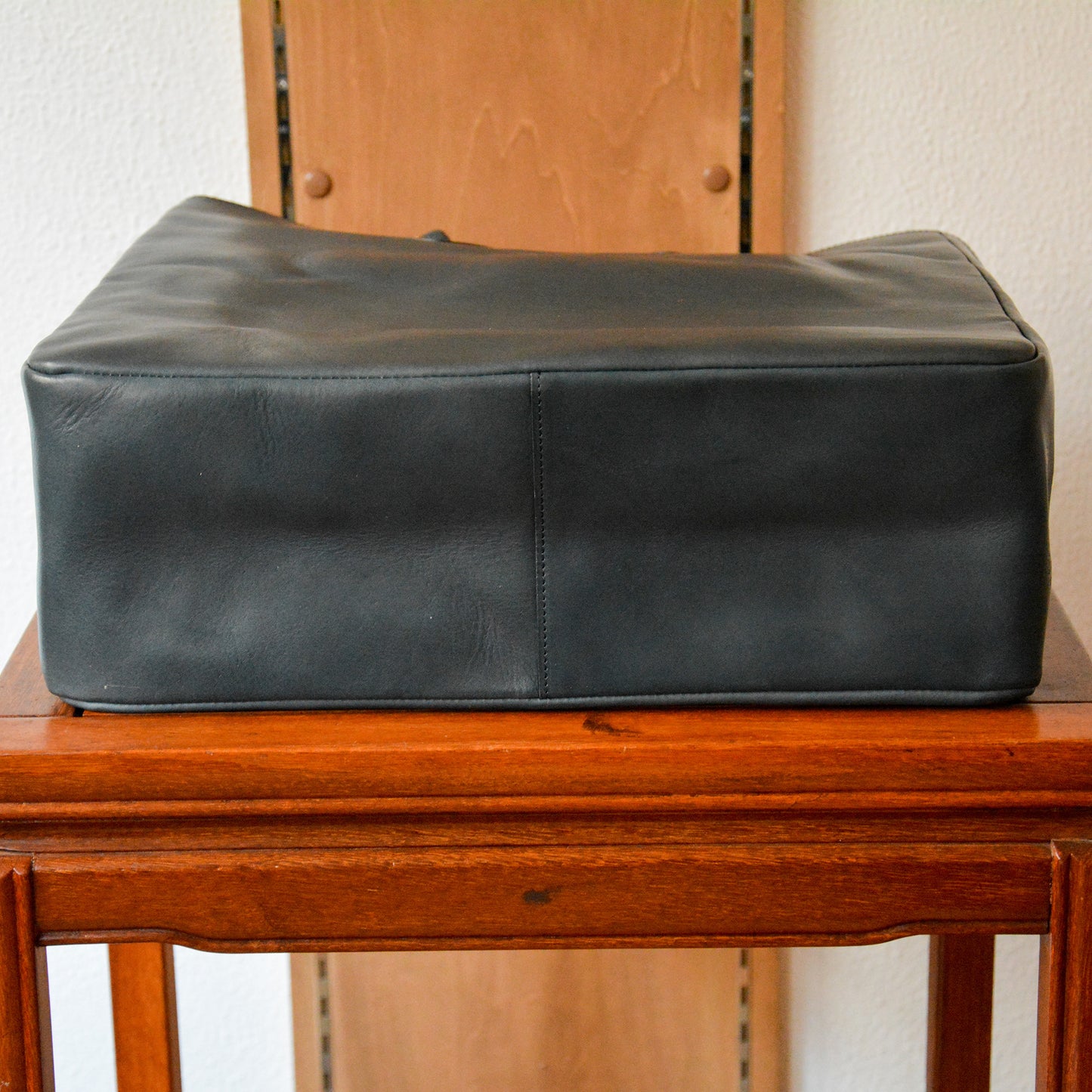 ALL LEATHER BASIC TOTE BAG NAVY