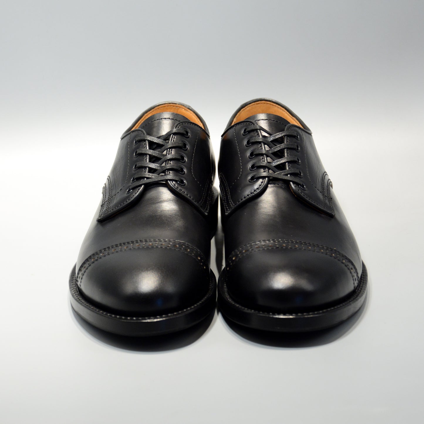 #15077 PUNCHED CAP DERBY BLACK